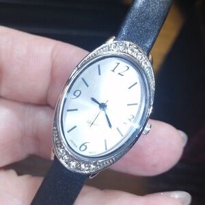 Avon Sparkling Crystals Silver Tone Watch Fits 7, New Leather Strap And Battery